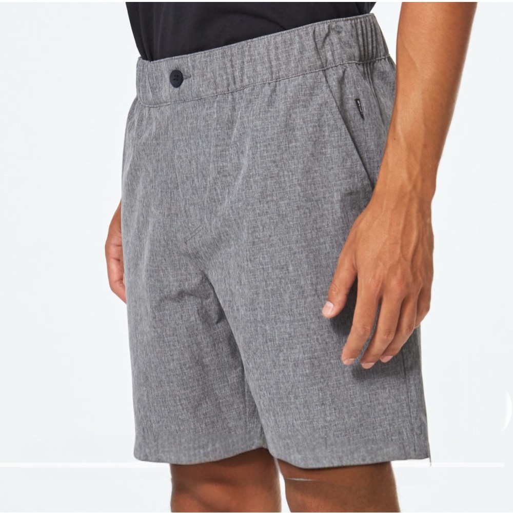 Men's Oakley Adventure Chino Gray Shorts, 34 Waist, NWT - Picture 2 of 12